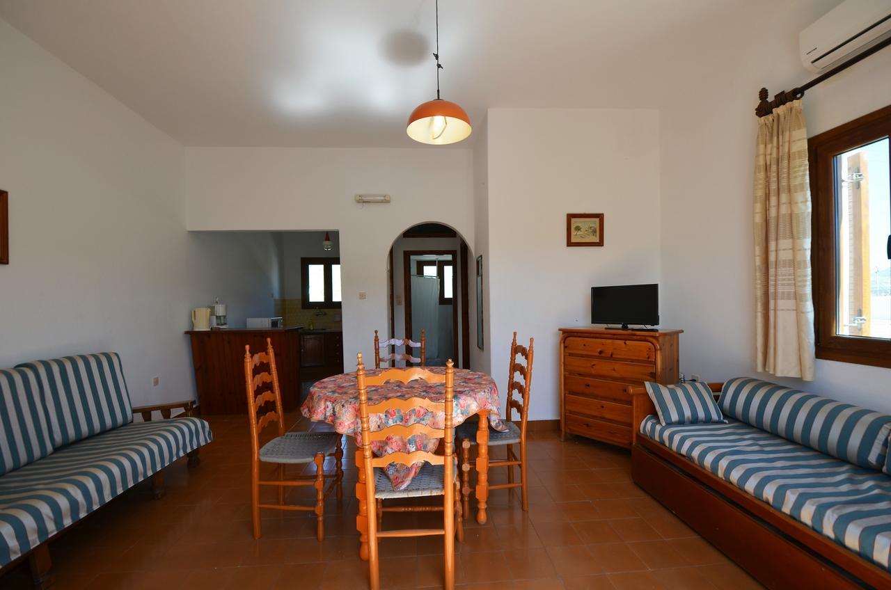Madoupa Beach Apartments Ornos  Exterior photo
